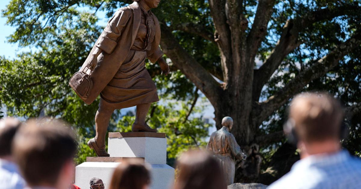 Decatur Georgia Statues Rosa Parks and Helen Keller statues unveiled at the Alabama Capitol ...