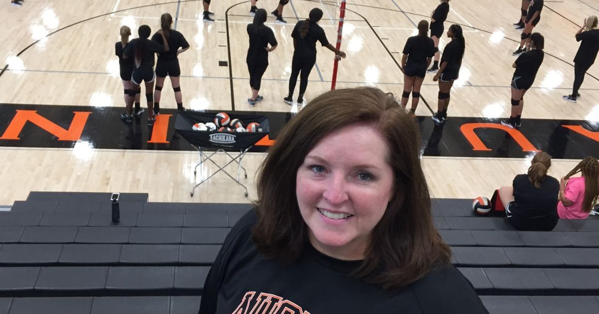 Parade Decatur Daily Former Austin teacher and coach named grand marshal of homecoming ...