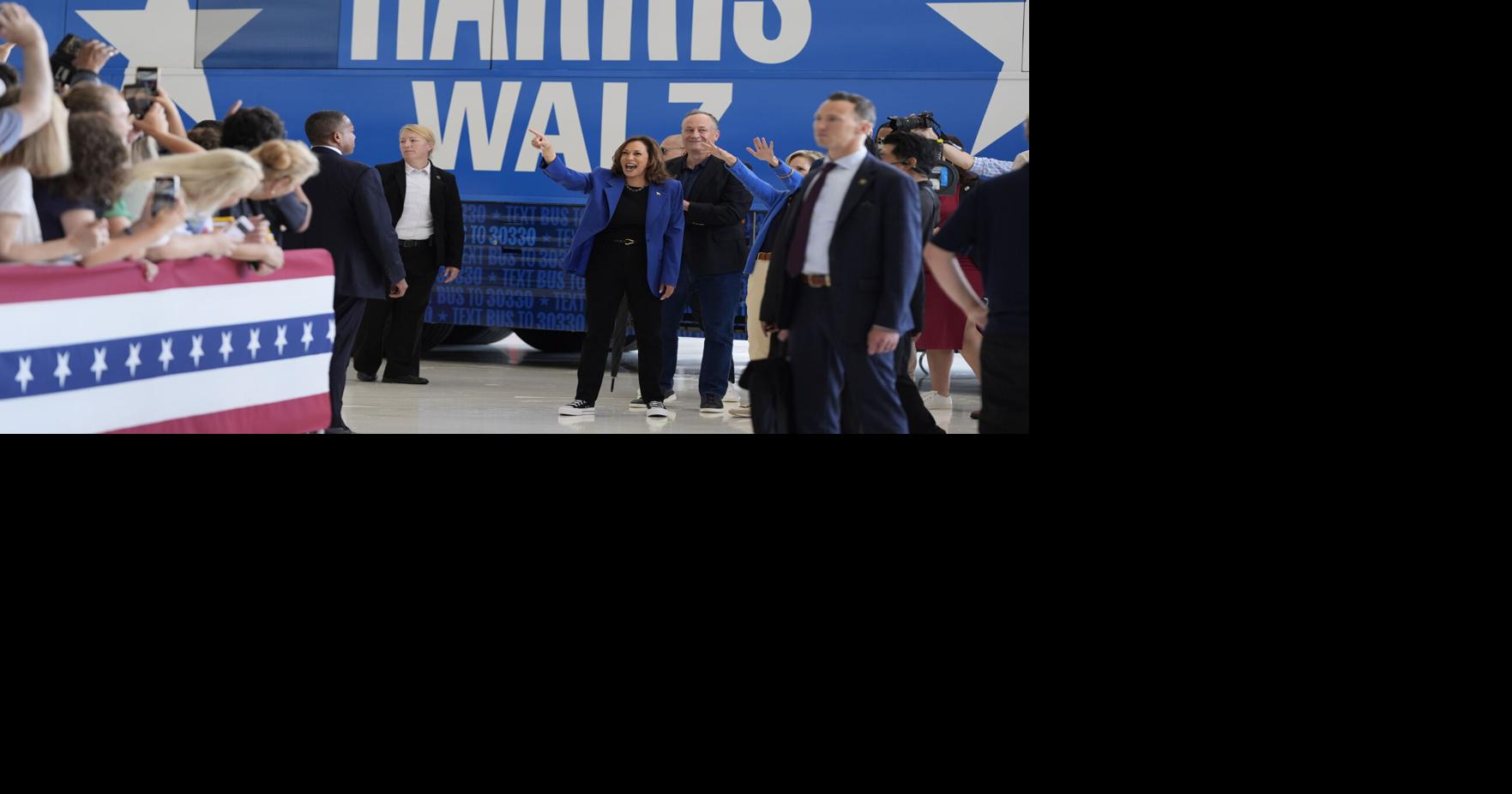 Harris and Walz make phone calls, rally volunteers on Pennsylvania bus ...