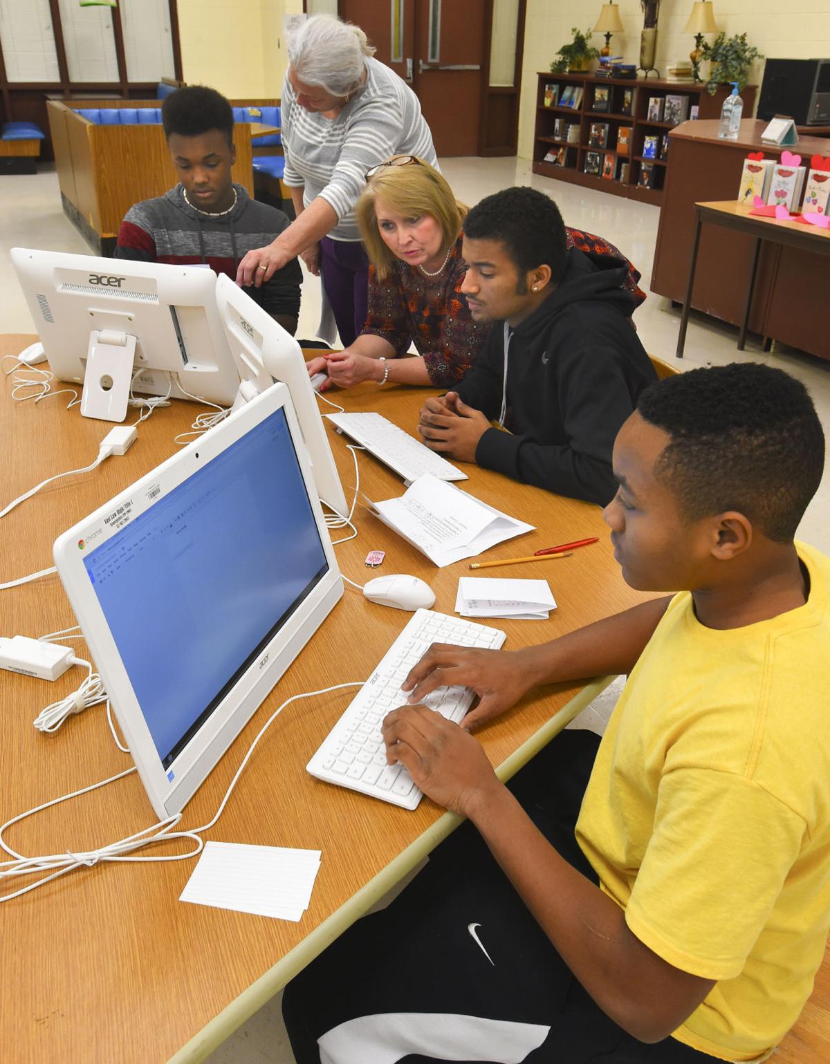 East Lawrence High School iLearning Gallery