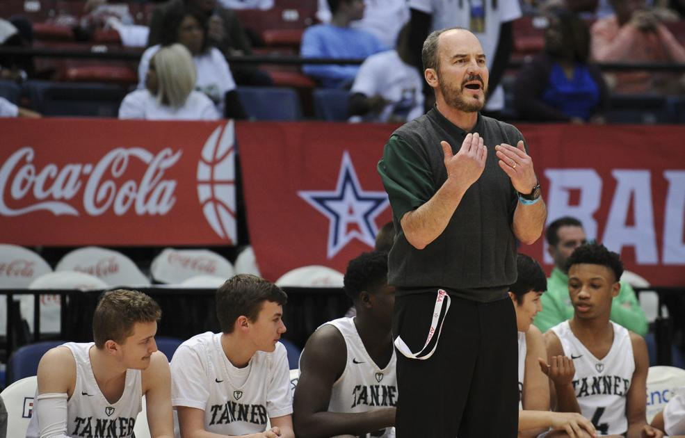 Decatur Daily - Tanner's Chris Whitt retires after 586 wins, 2 state championships image