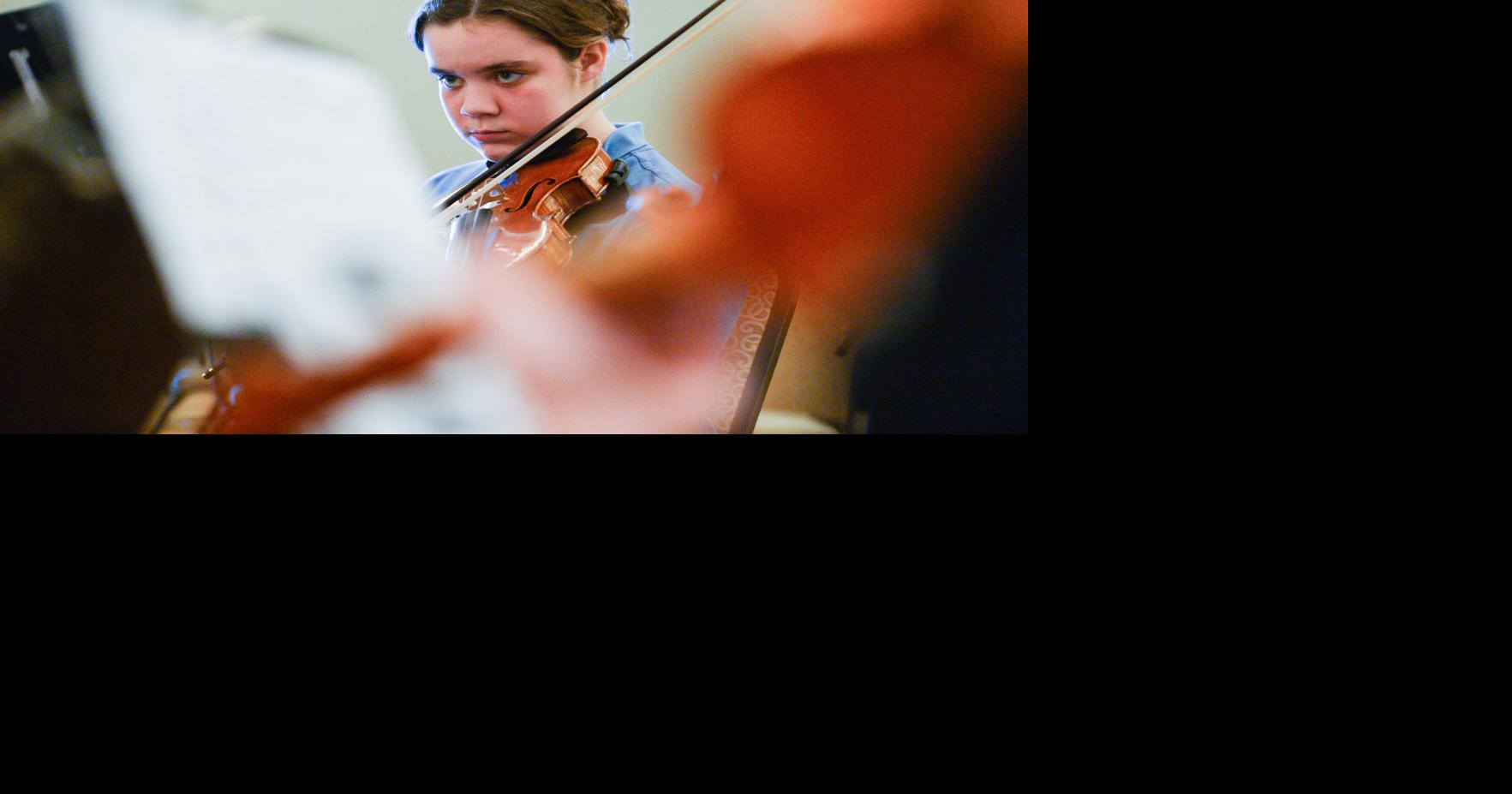 Decatur Youth Symphony's Chamber Ensemble Performs for Kiwanis Club