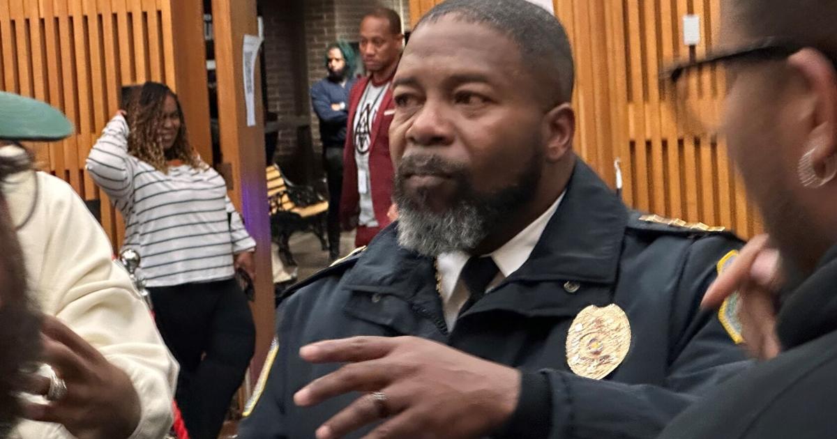 Council accelerates process of hiring permanent police chief | Decatur ...