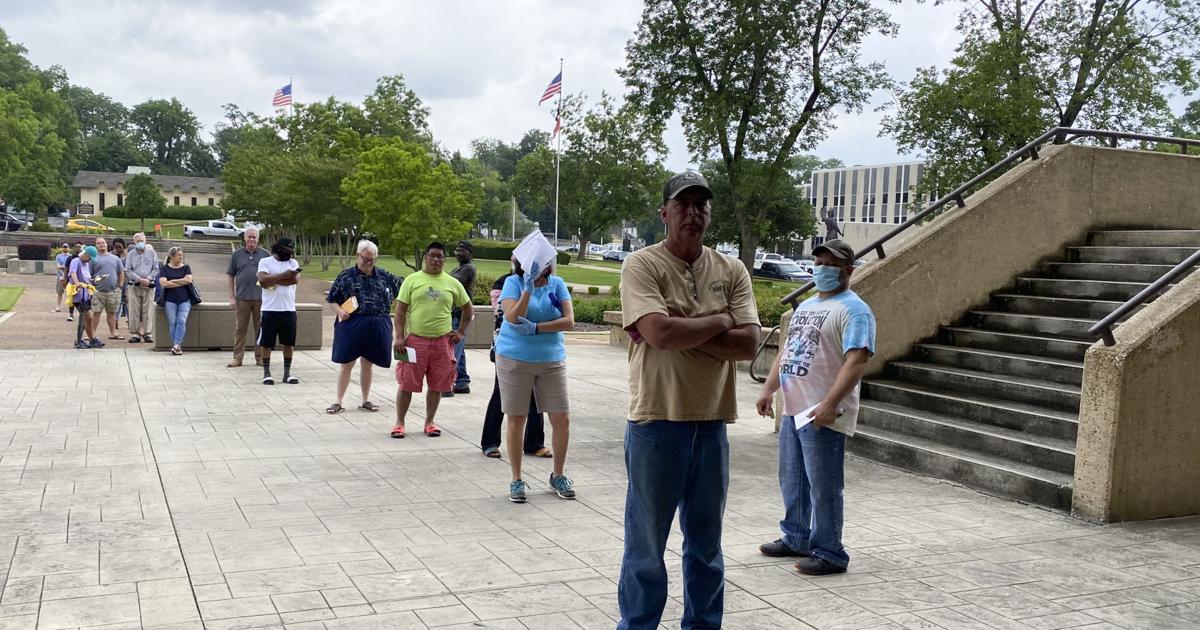 Decatur Tags Increase in vehicle sales has tag office lines long | | decaturdaily.com