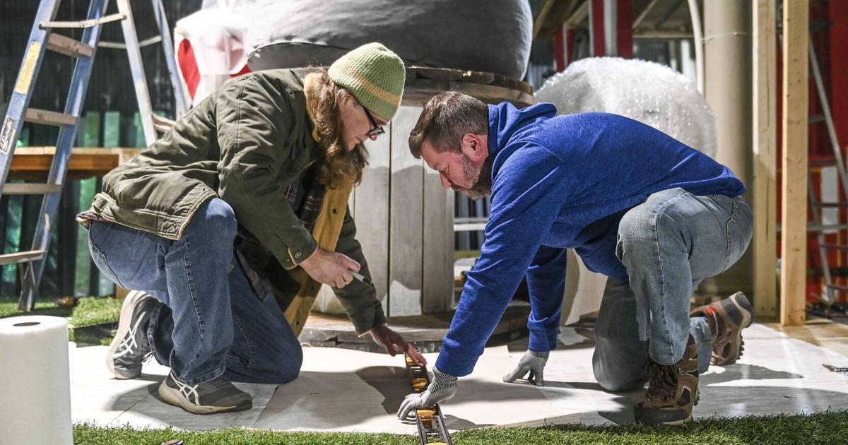 Parade Decatur Daily They love a parade: Decatur's Mardi Gras celebration set for Feb. 14 ...