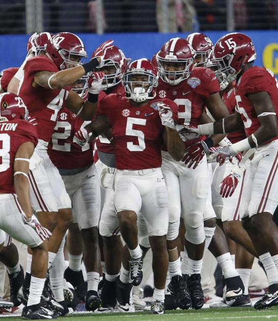 College Football Semifinals Stay On New Year S Eve But Will Start