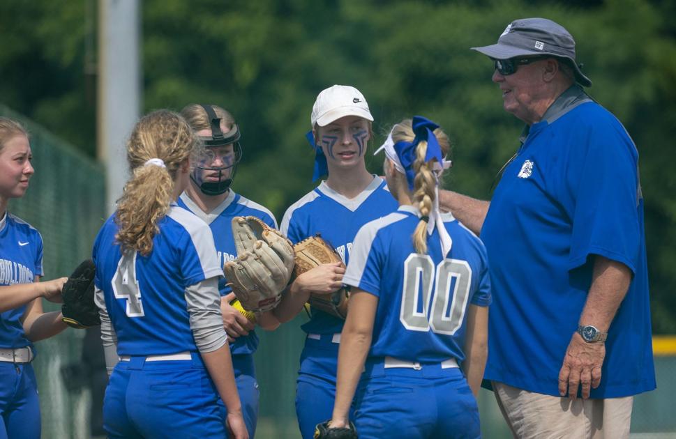 DecaturDaily.com - Former Hatton softball coach Smith picked to lead East Lawrence image