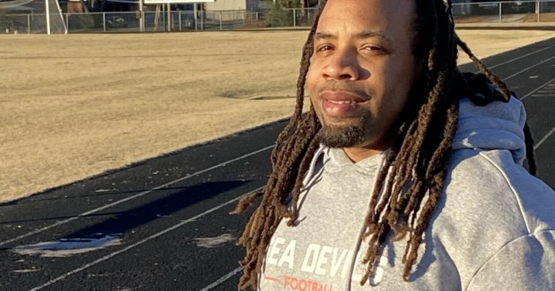 Decatur native named European Football Alliance's coach of the year