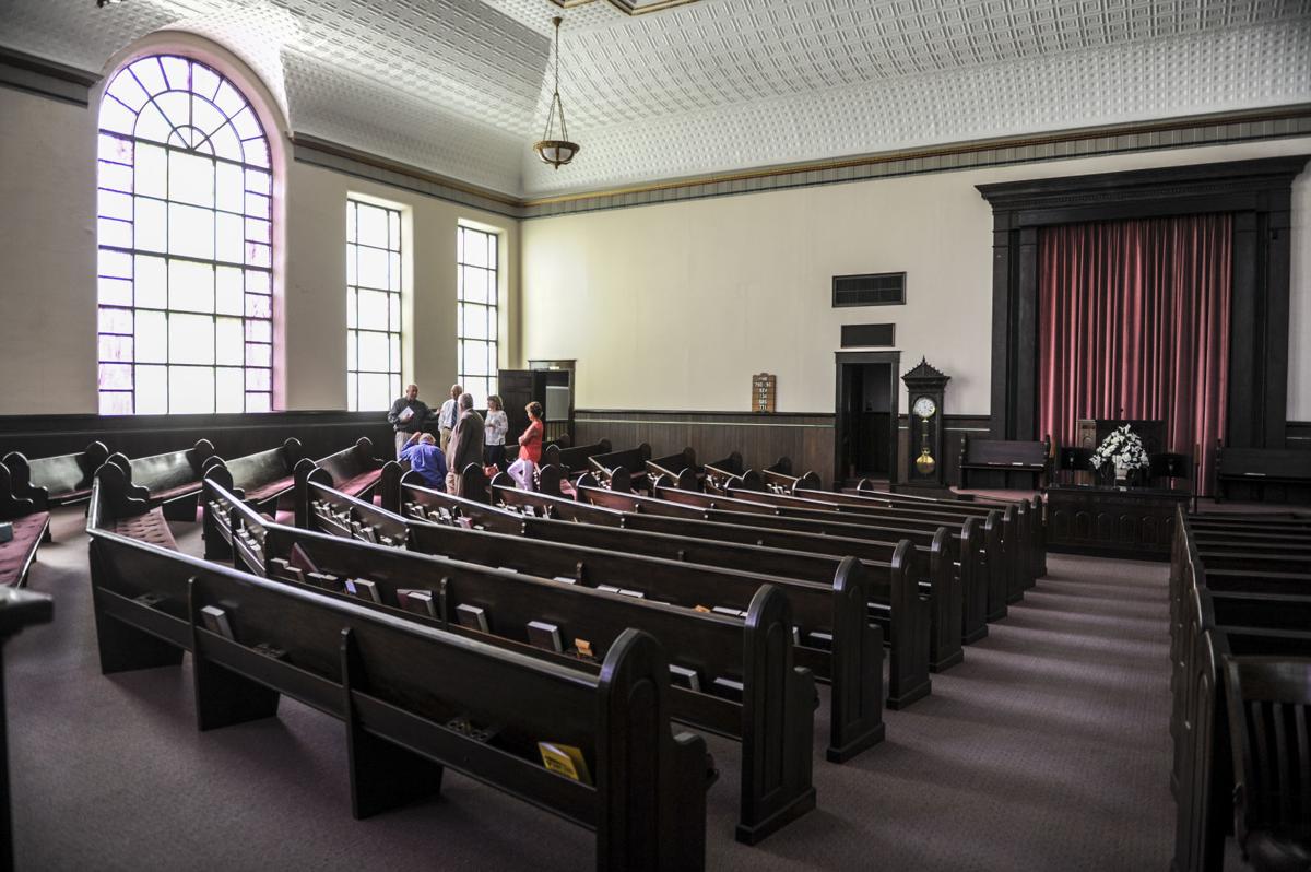Grant Street Church of Christ congregation says goodbye today Decatur