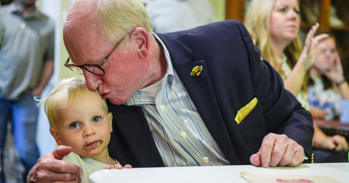 Bowling wins second term as Decatur mayor | Decatur | decaturdaily.com