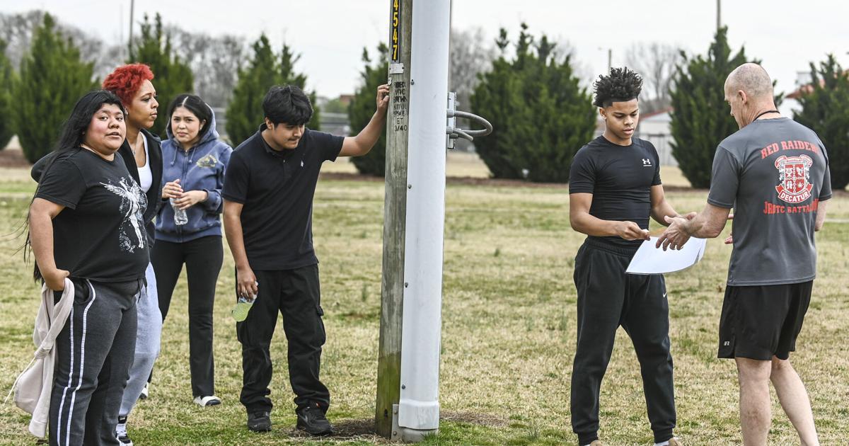 Dane Doerflinger Decatur Weekly feature photos | Gallery | decaturdaily.com