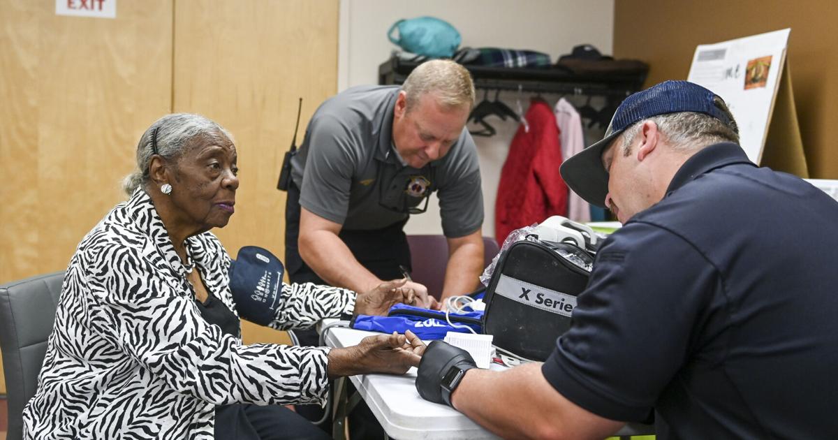 Decatur Fire and Rescue performs checkups for senior citizens at Turner ...