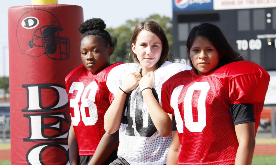 Just 'one of the boys': Decatur Middle has three girls playing football