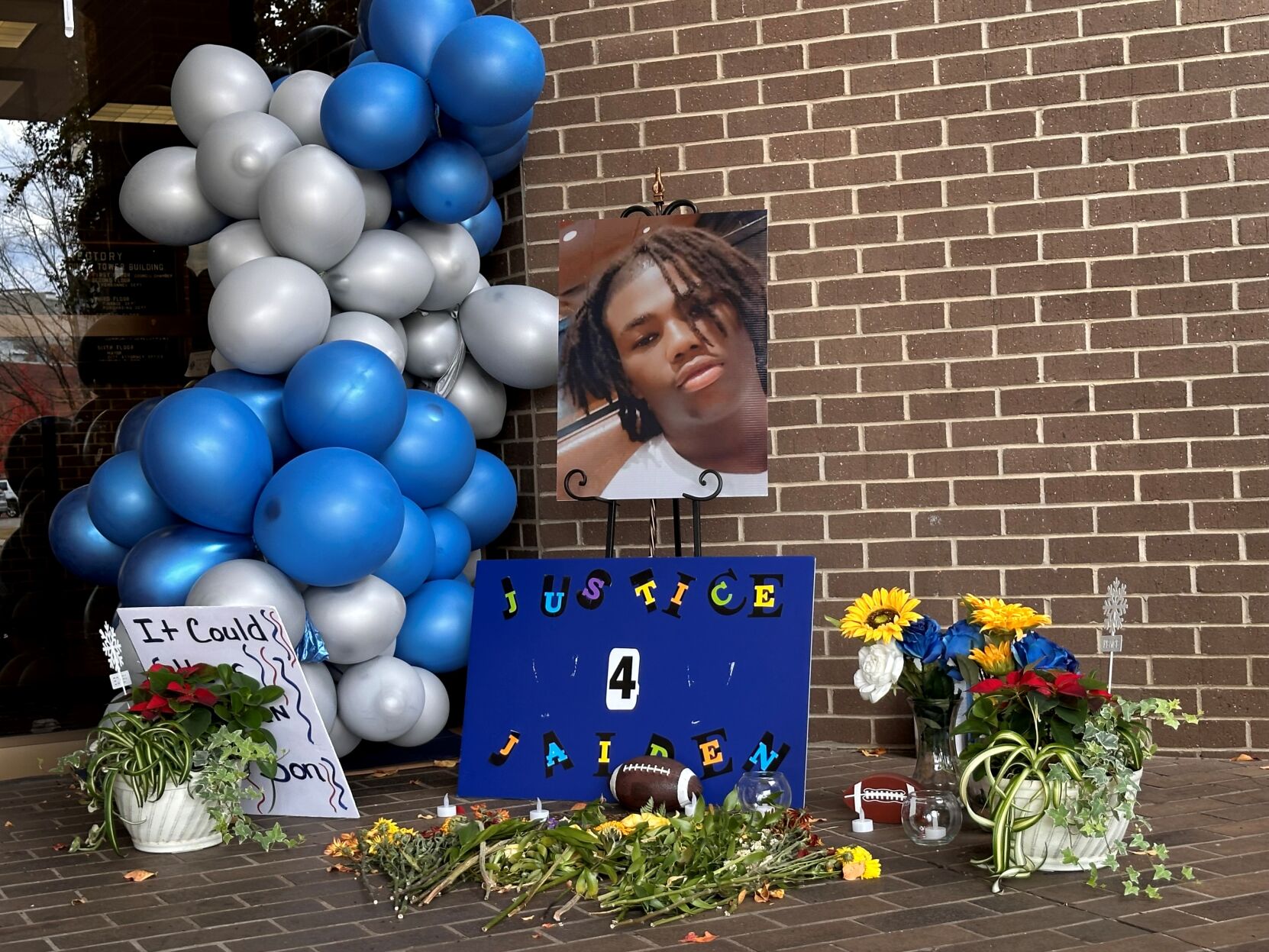 Primint Decatur Estate of teen who died during police pursuit sues Decatur, officers ...