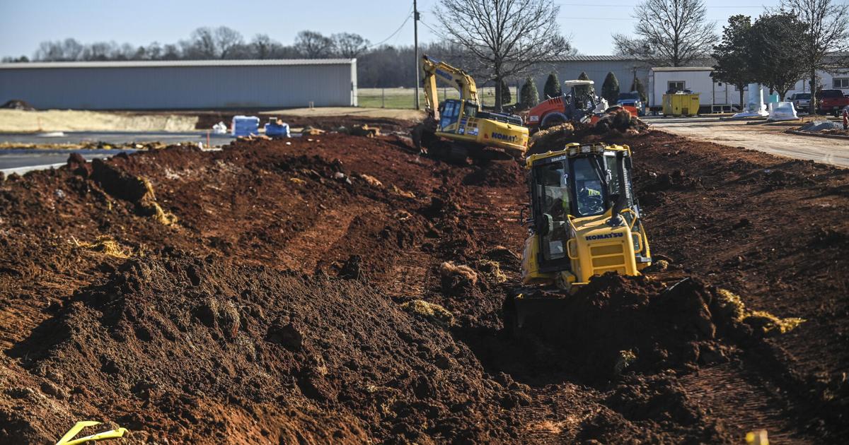 Calhoun Decatur Campus Ap Work begins on $30 million addition to Calhoun's Advanced Technology ...