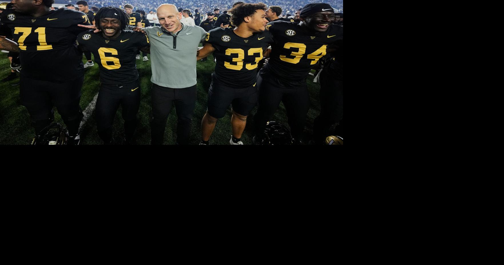 Just dandy for Vandy: Commodores extend Lea's contract | Sports ...