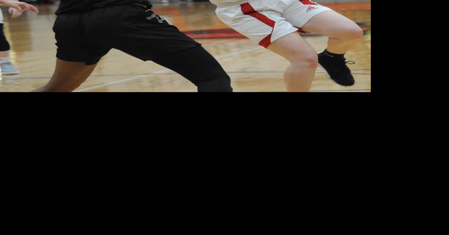 Red Devils take revenge on Indians | High School | decaturdaily.com