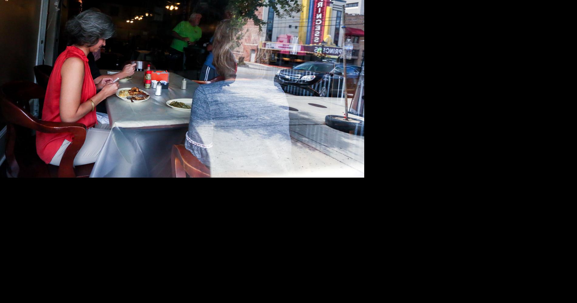 Minnie Lee's Hometown Diner Comes to Downtown Decatur Gallery