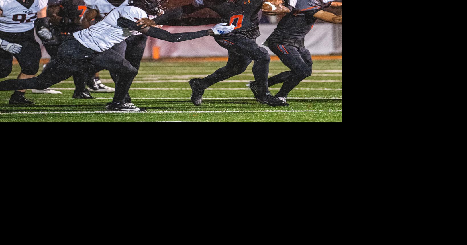 Then there were nine: Local teams gear up for state football playoffs ...