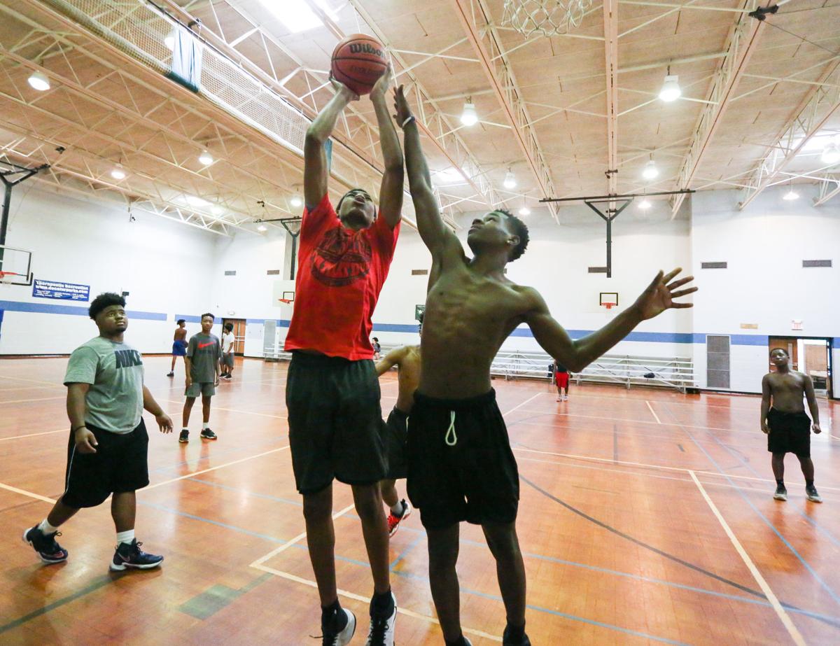 Council changes course, approves extended hours at Fort Decatur