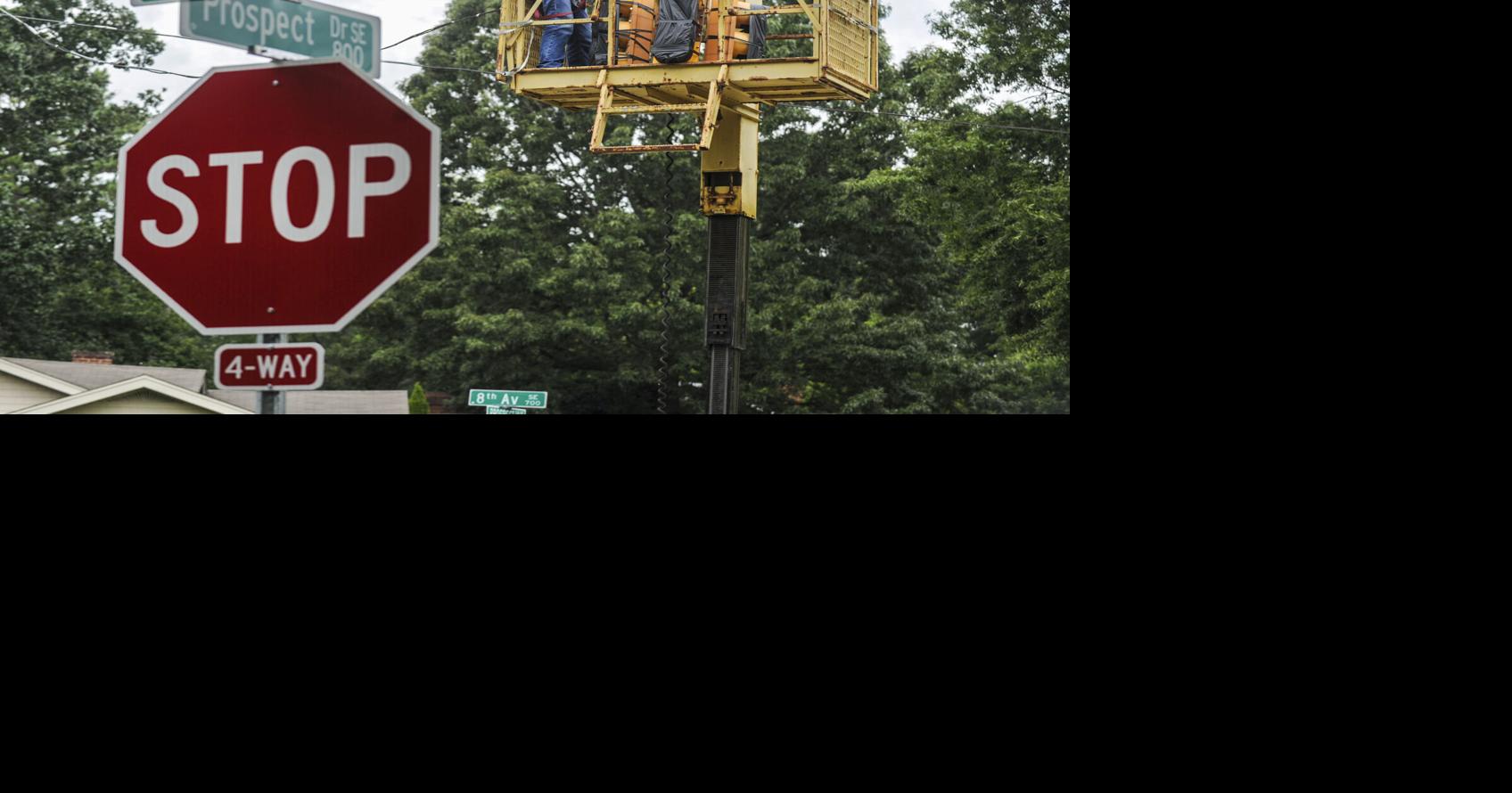 Traffic signals at three Southeast Decatur intersections replaced with ...