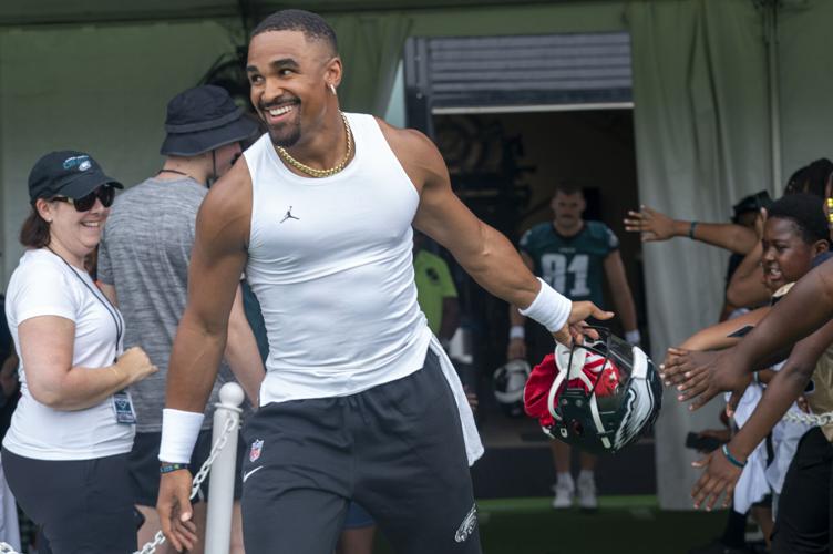 No Hurts feelings: Eagles QB says he and coach 'in a great place' | Sports  | decaturdaily.com