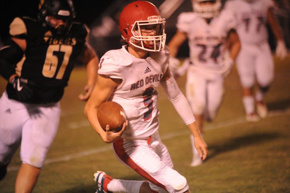DecaturDaily.com - Sparks fly when Lawrence County's Sparks takes the field image