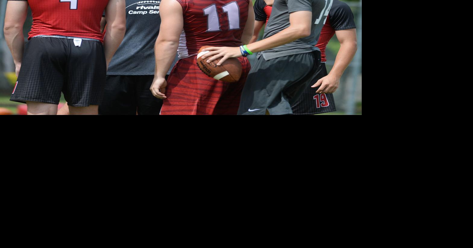 Former Decatur Quarterback Coaches During Football Camp | Gallery ...