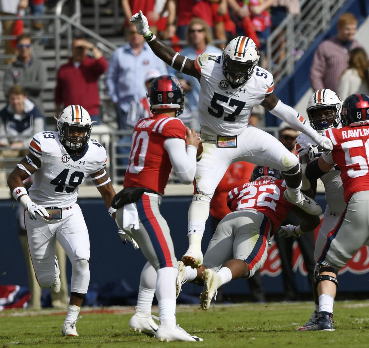 auburn football tigers deshaun davis caps career auburn sports