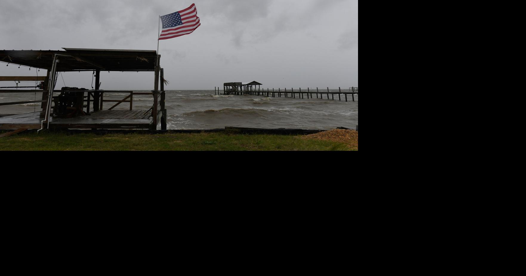 Hurricane Isaias lashes the US Gulf Coast with wind and rain as it ...