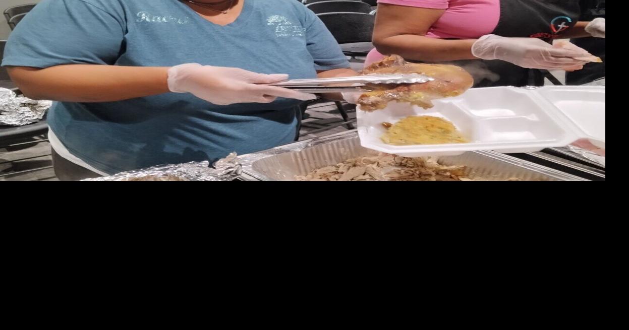 'Somebody needs to do it' — Volunteers prepare, deliver Thanksgiving