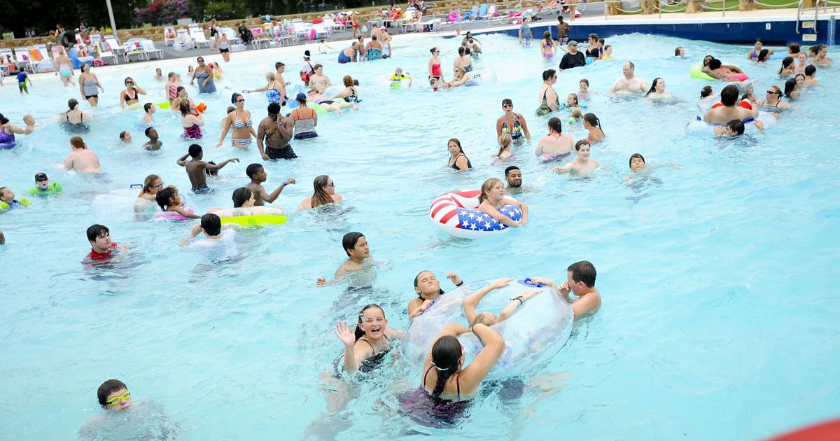 The Pool Turtle Decatur City's wave pool still has allure | Opportunity | decaturdaily.com