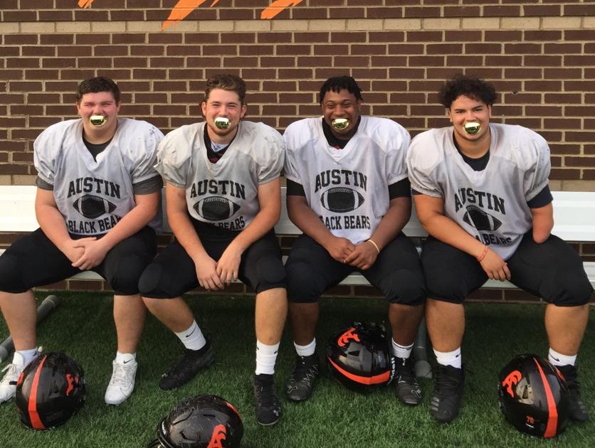 DecaturDaily.com - Linemen lead way for high-scoring Austin offense image