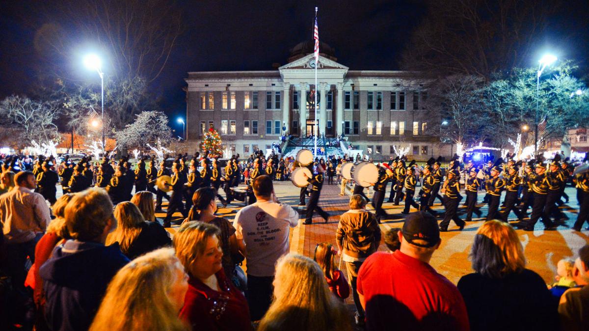 Athens Ga Christmas Parade 2022 Reliance Bank Christmas Parade In Athens Gallery