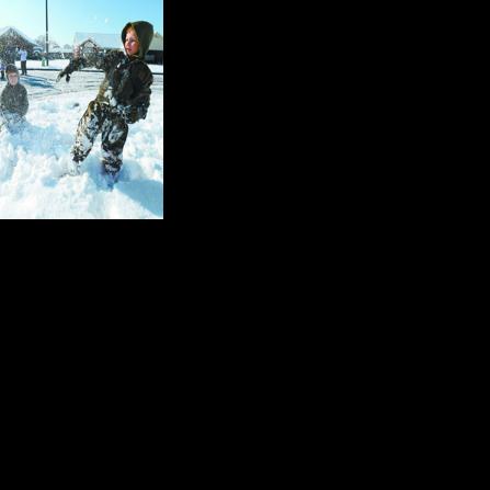Residents finally emerge, eager to play in snow | Local News ...