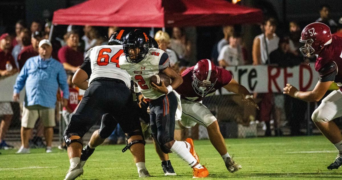 DecaturDaily.com - Hartselle rolls over Austin image