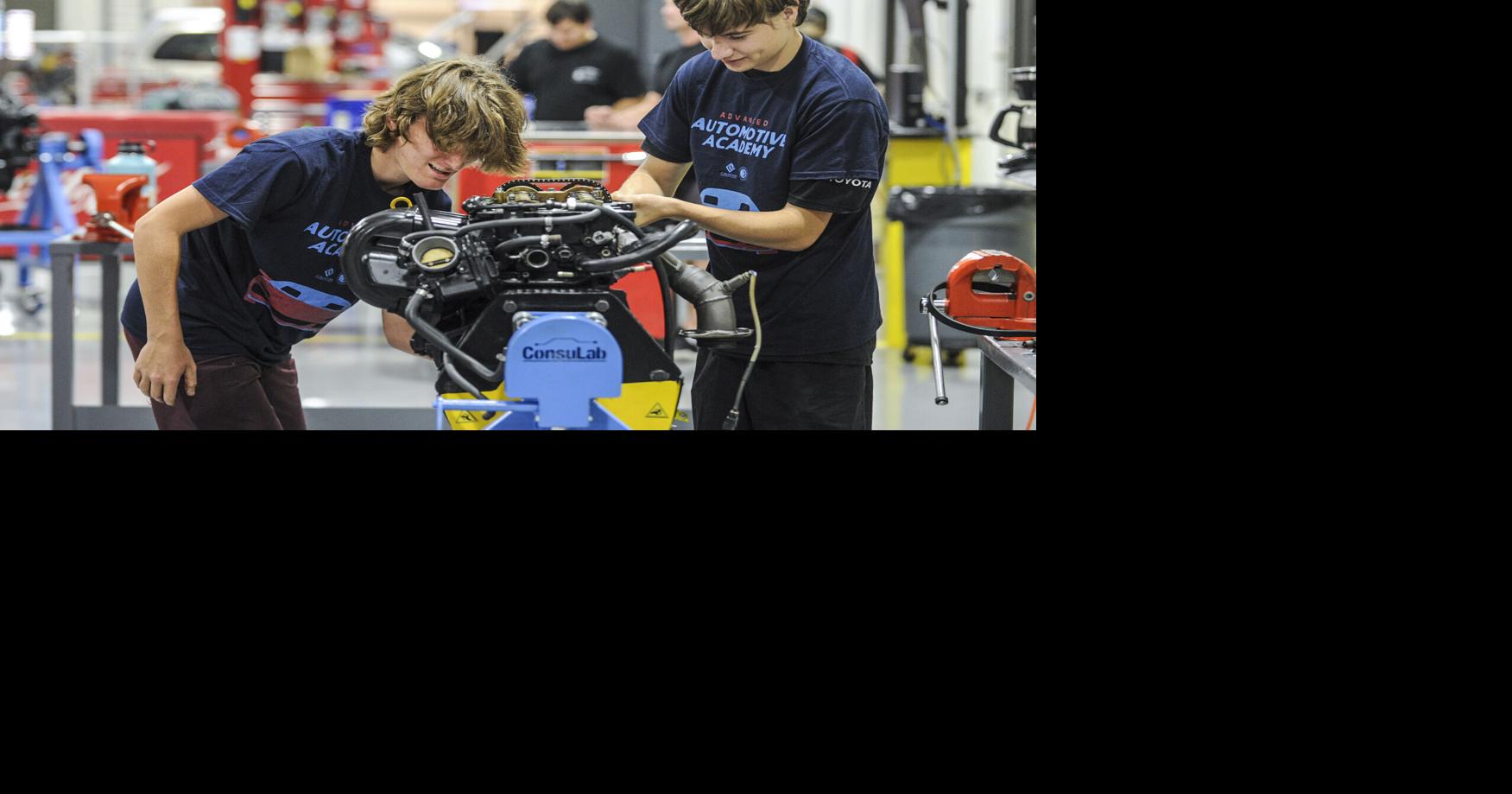 Students learn car mechanics at Calhoun automotive camp Decatur