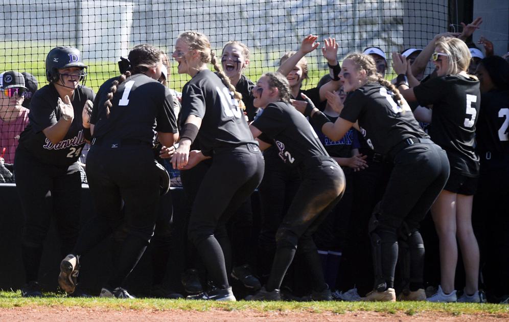 DecaturDaily.com - Godfrey pitches shutout in Danville victory image