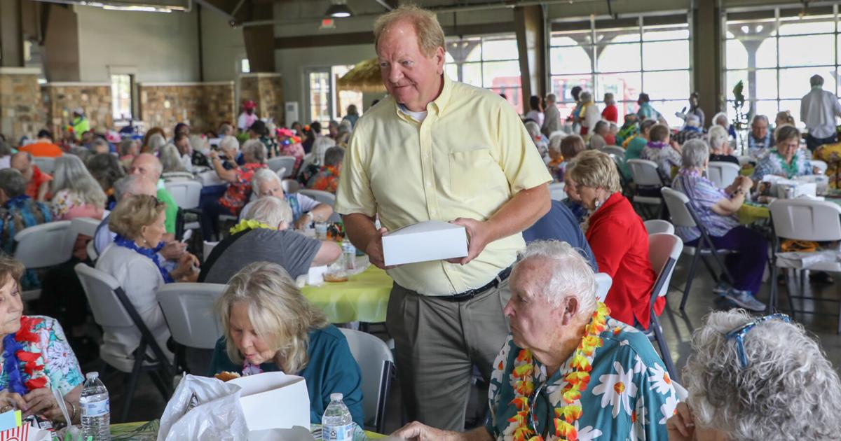 NARCOG luau fills Ingalls Harbor Pavilion | Decatur | decaturdaily.com