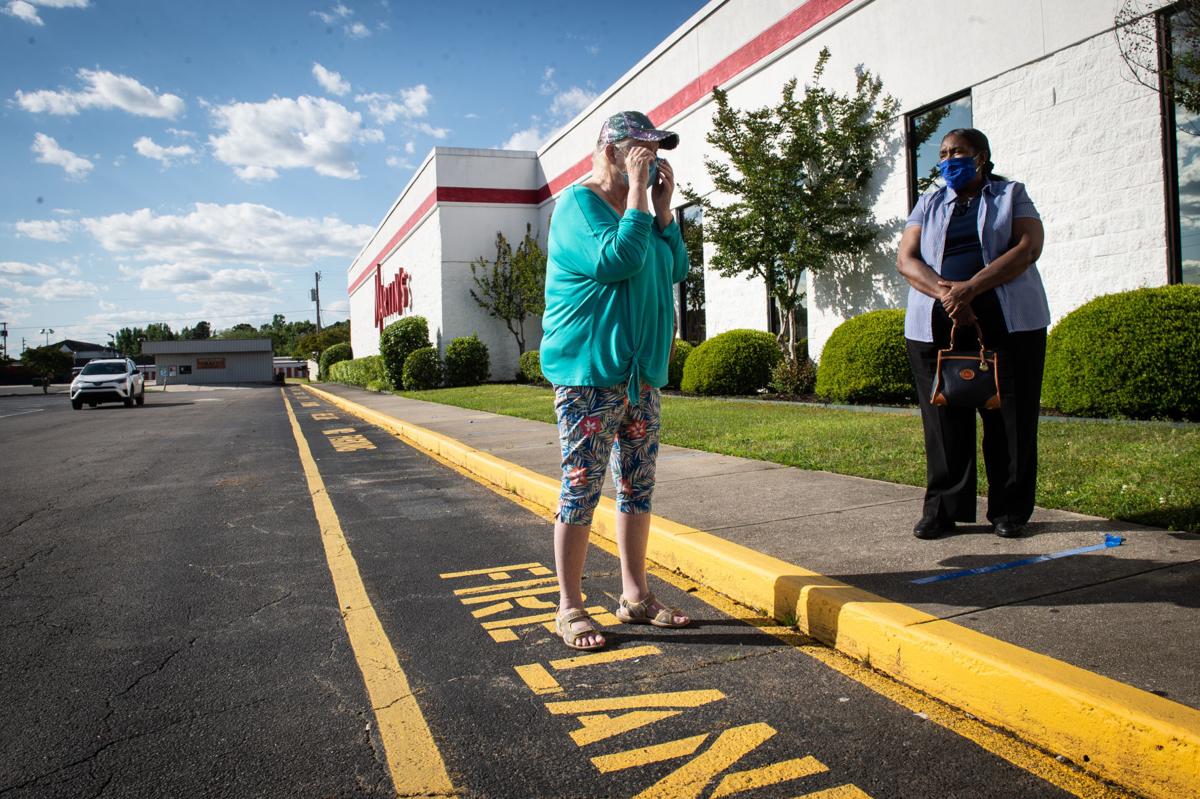 Retail Opens As Stay At Home Order Expires Gallery