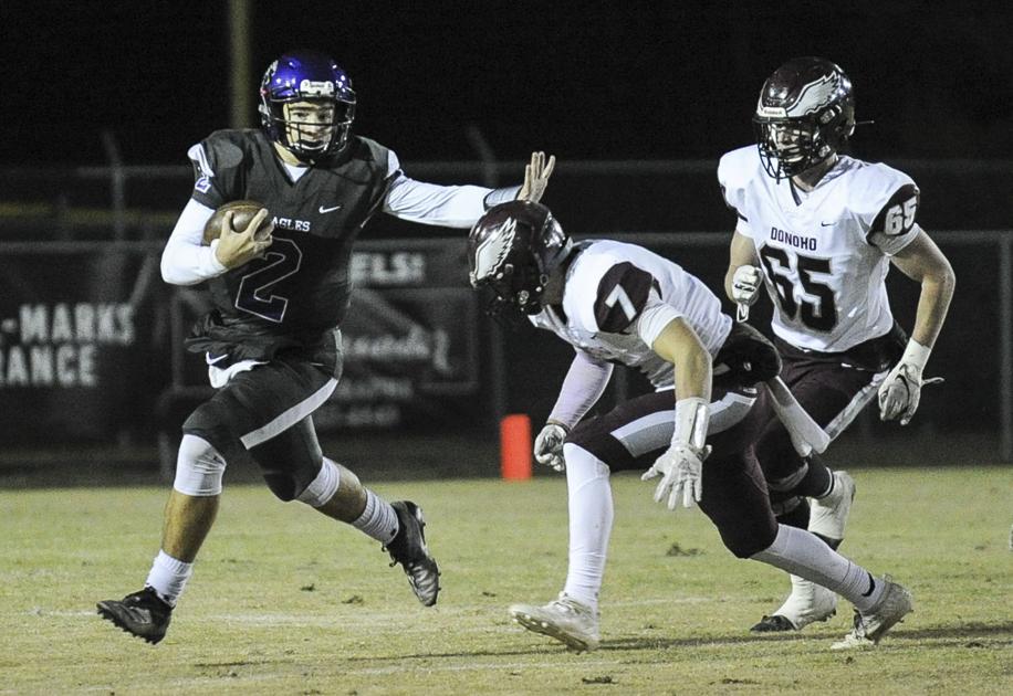 DecaturDaily.com - Football: Brayden Kyle takes over at quarterback for Decatur Heritage image