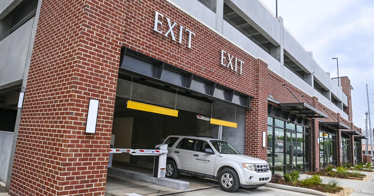 Council to consider extend free lunchtime use of parking deck