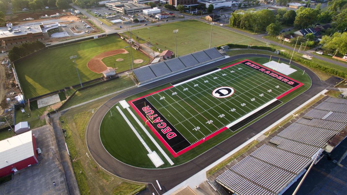 Game Changer After 55 Years River City S Two High Schools Have