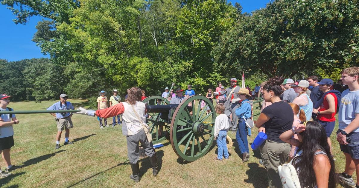 Students get behind-the-scenes preview of Battle for Decatur ...