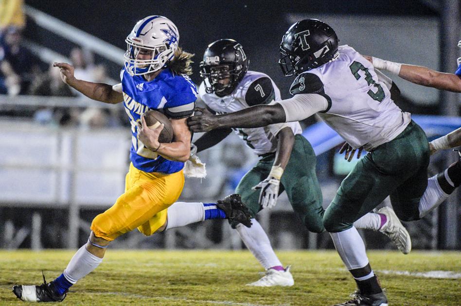 DecaturDaily.com - Falkville steamrolls region foe Tanner, 62-0 image