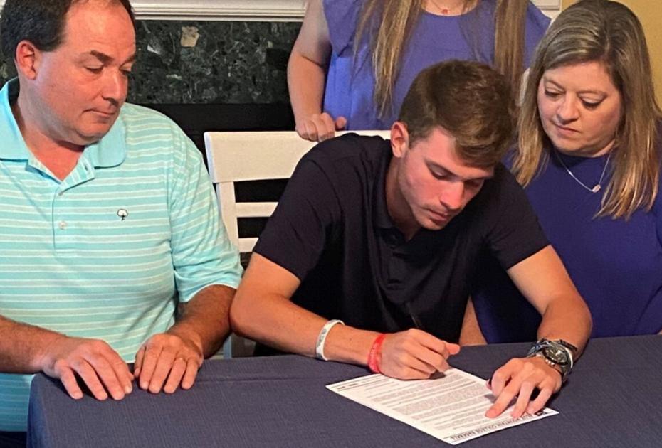 DecaturDaily.com - Austin’s Morgan signs with Blue Mountain College image