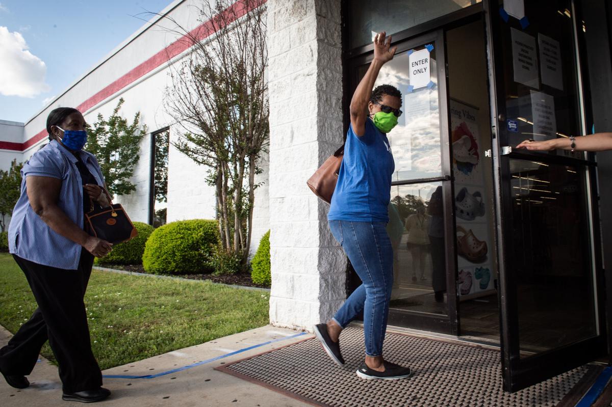 Retail Opens As Stay At Home Order Expires Gallery