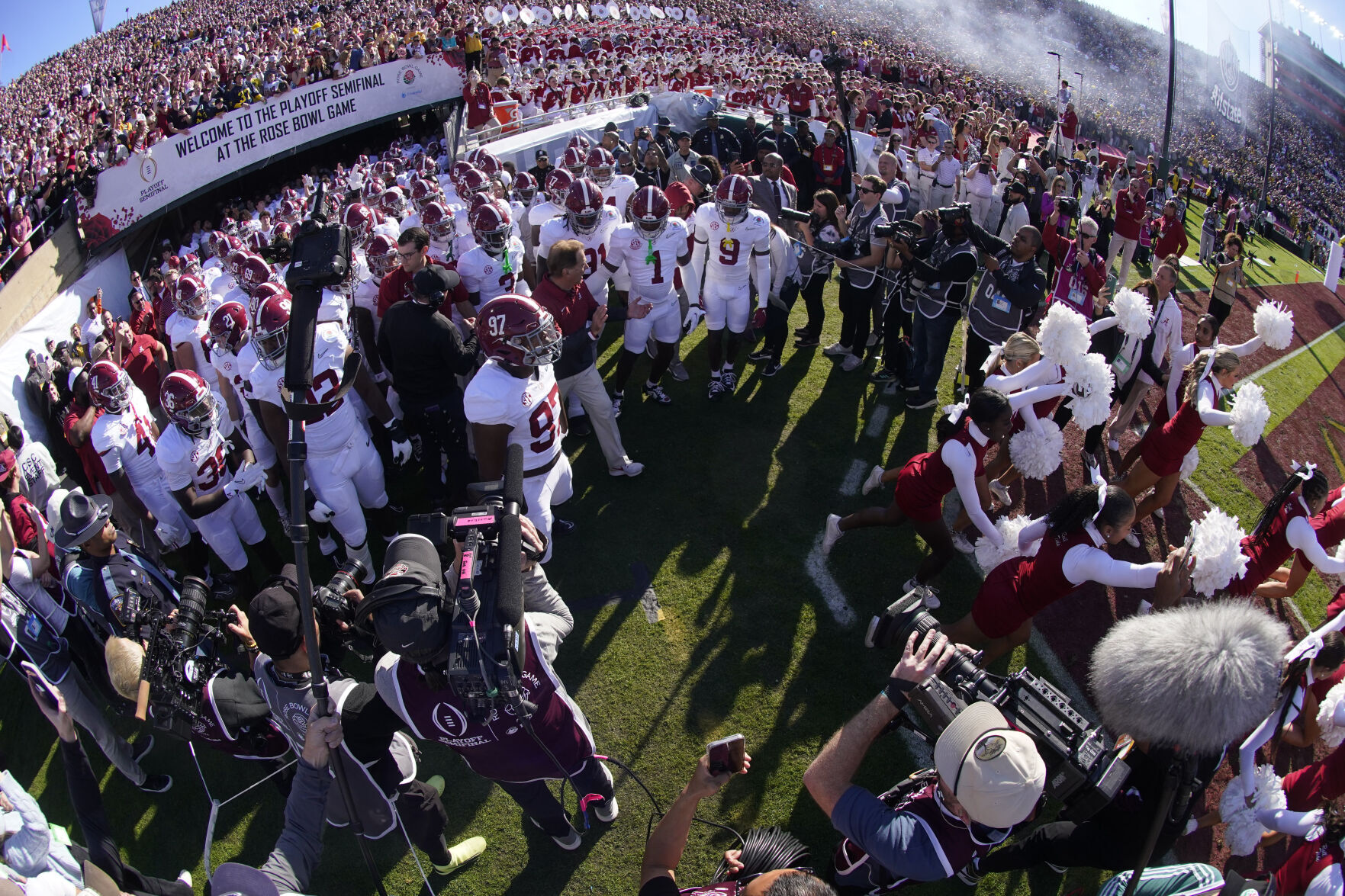 College Football: Alabama Vs. Michigan | Gallery | Decaturdaily.com