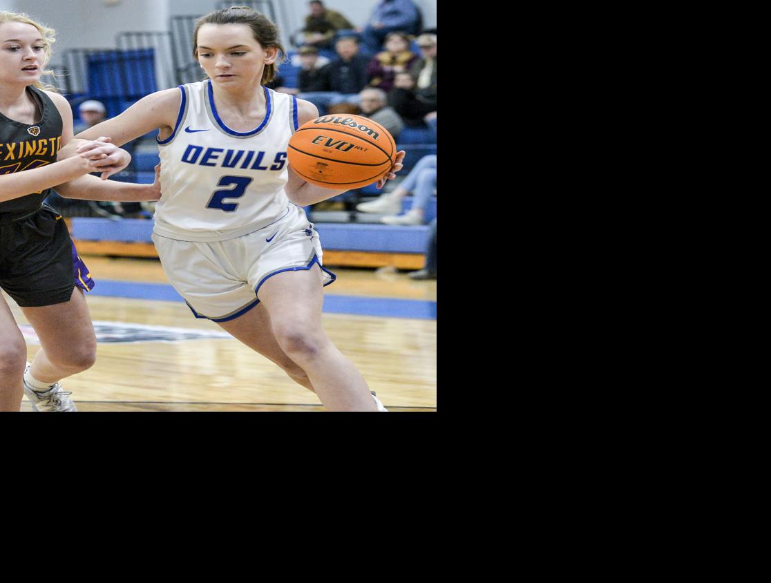 DecaturDaily.com - Falkville girls pull away from Lexington, add to program wins record image