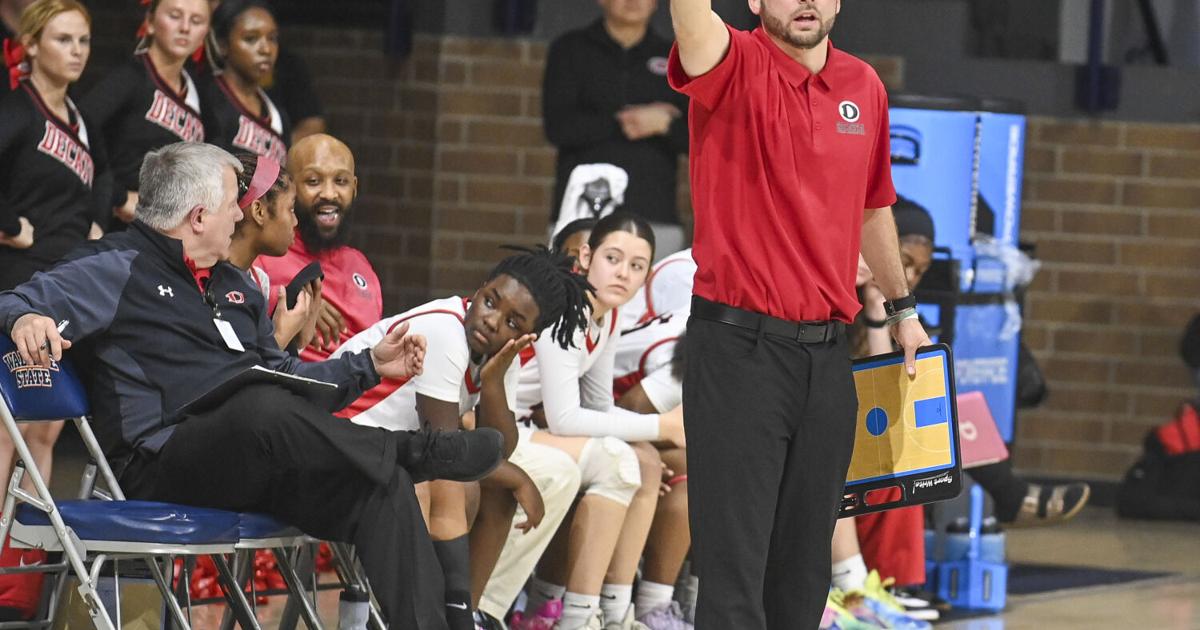 Skip Thompson Decatur Al Wright led Decatur to historic season | Decatur High | decaturdaily.com